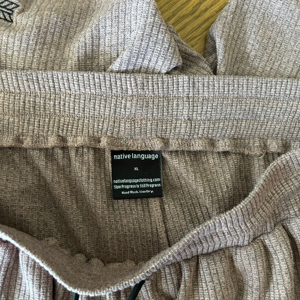 Native Language Corduroy Knit Shorties Rose Gold Size XL - Picture 7 of 10